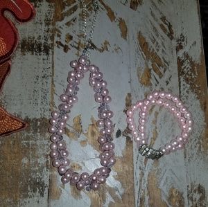 Pink pearl necklace and bracelet